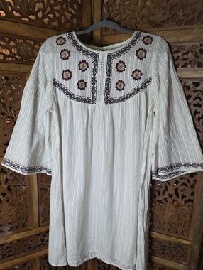 Cost Plus World Market Embroidered Ivory Tunic with Multicolor Accents Size L/XL